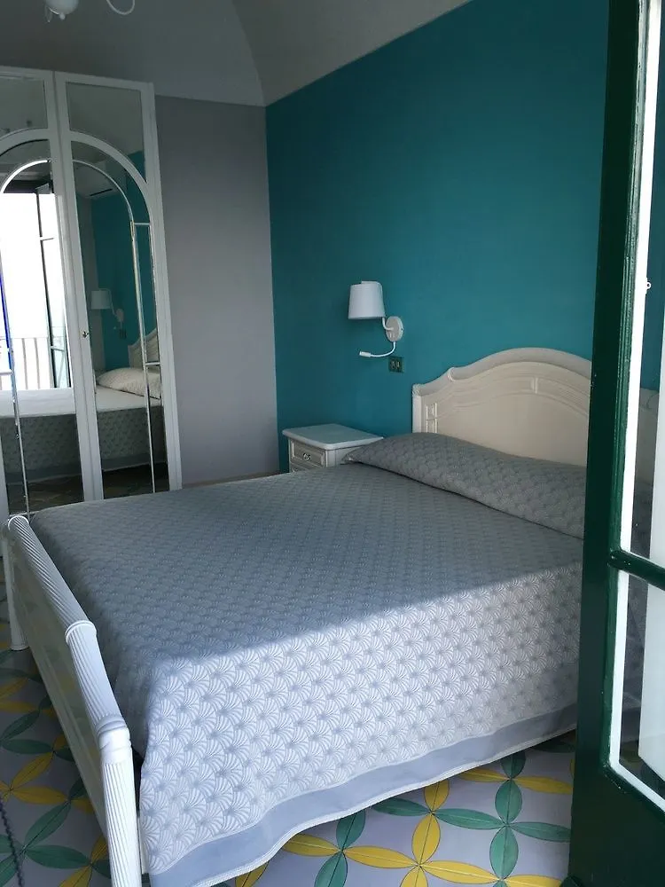 Amalfi Apartments Design Centro Storico Hotel apartamentowy