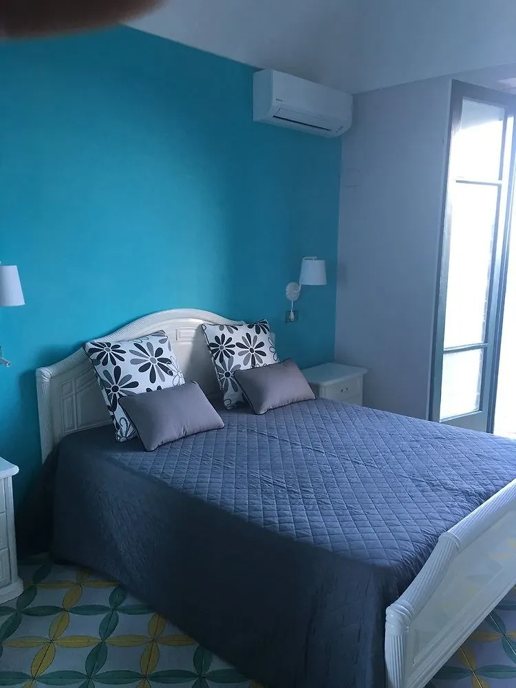 Hotel apartamentowy Amalfi Apartments Design Centro Storico